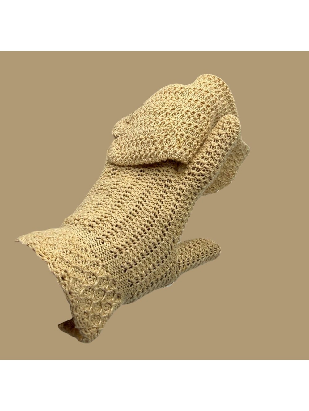 Vintage 1940s Gloves for Women, Hand Knit Cream Cotton, Wrist Length, Accessory